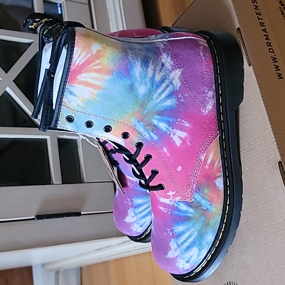 Dr. Marten's Girls Tye Dye Suede Boots, Size Kids 6M - Picture 4 of 16
